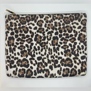 MALI + LILI ANIMAL PRINT ENVELOPE CLUTCH HANG BAG GENTLY USED